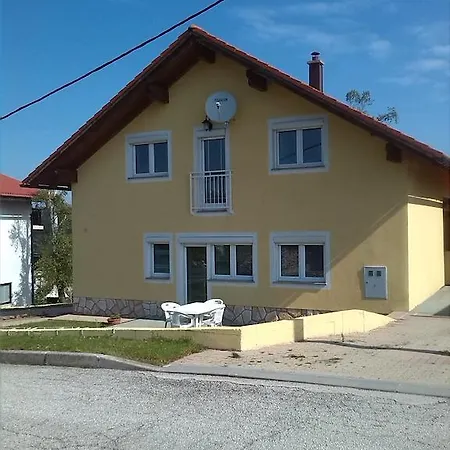 Julija 2 Apartment
